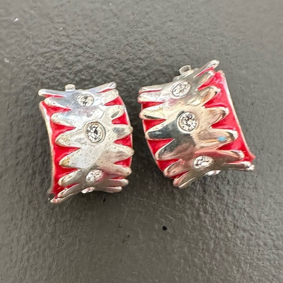 Vintage Don-Lin Style 1980s Clip On Enamel Earrings Hit Pink Silver Tone 80s - Picture 1 of 10